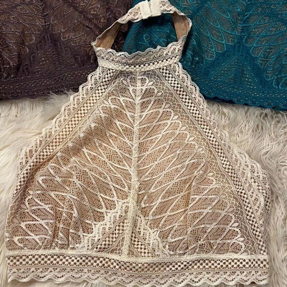 NWOT Set of 3 High Neck Lace Bralette White, Turquoise and Gray Size M - Picture 6 of 6